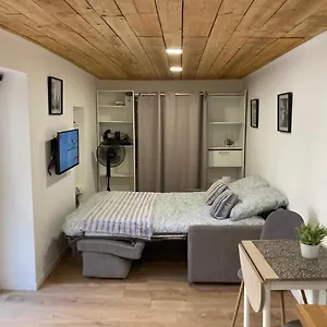 Appartement Affaires Ou Loisirs - La Cachette Secrete, Choisy-le-Roi