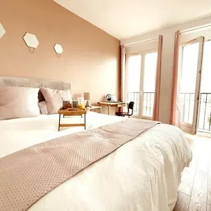 Appartement Ciel De Paris : Vue Tour Eiffel, Choisy-le-Roi